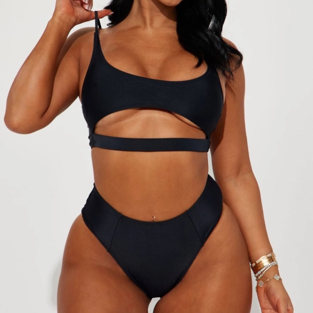 FASHION NOVA Bikini Top